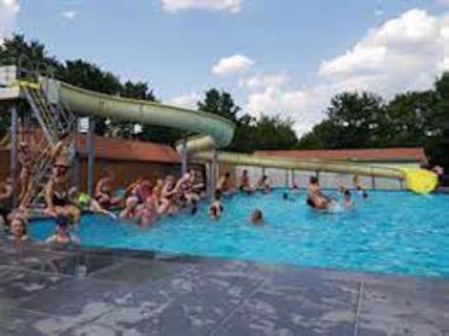 Chalet 14 Met Airco Familiecamping De Tien Heugten Schoonloo Drenthe Esterno foto