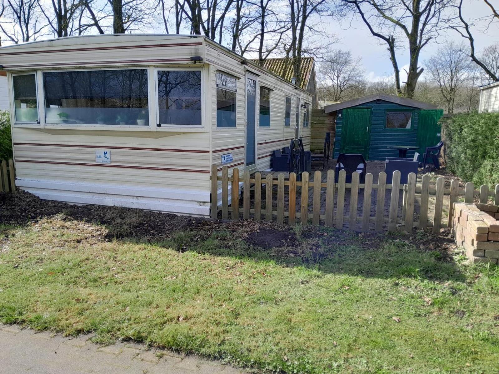 Chalet 14 Met Airco Familiecamping De Tien Heugten Schoonloo Drenthe Esterno foto