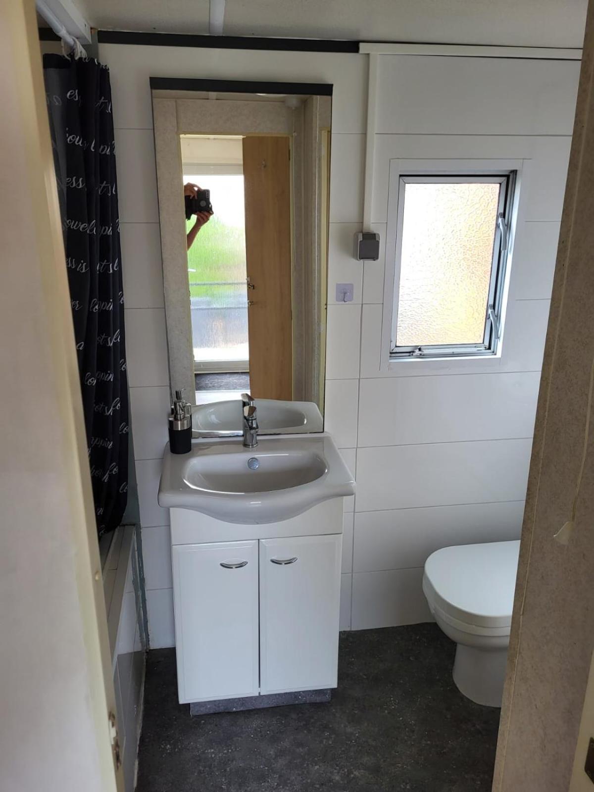Chalet 14 Met Airco Familiecamping De Tien Heugten Schoonloo Drenthe Esterno foto